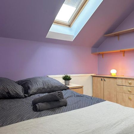 Purple Room - Charming Place, 15 Minutes To Gdansk Old Town & 5 Minutes To Seaside מראה חיצוני תמונה