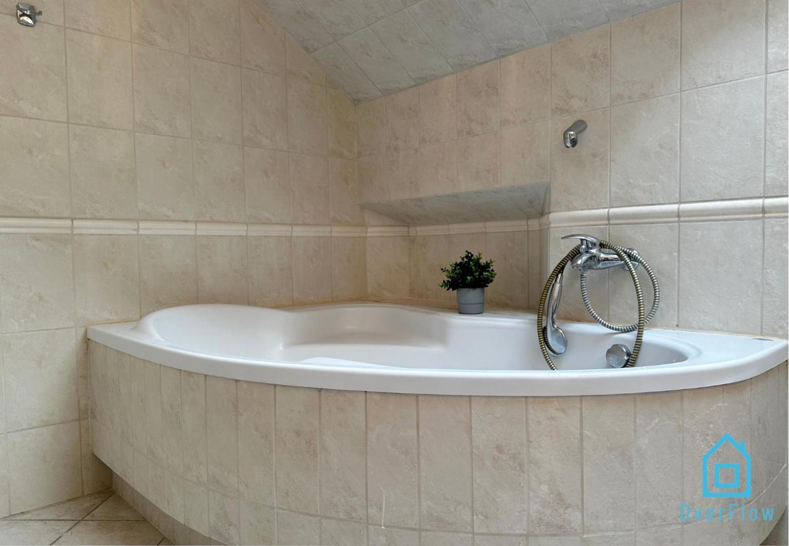 Purple Room - Charming Place, 15 Minutes To Gdansk Old Town & 5 Minutes To Seaside מראה חיצוני תמונה